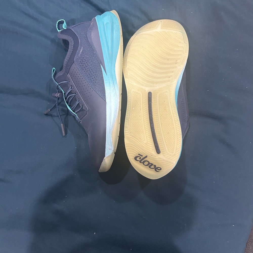 Clove Women's Black and Teal Athletic Shoes
